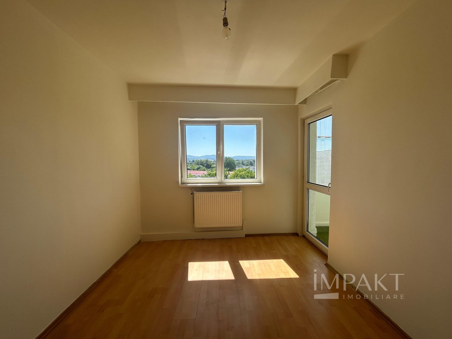 Vanzare apartament cu 3 camere in zona Calea Floresti! - Poză 1