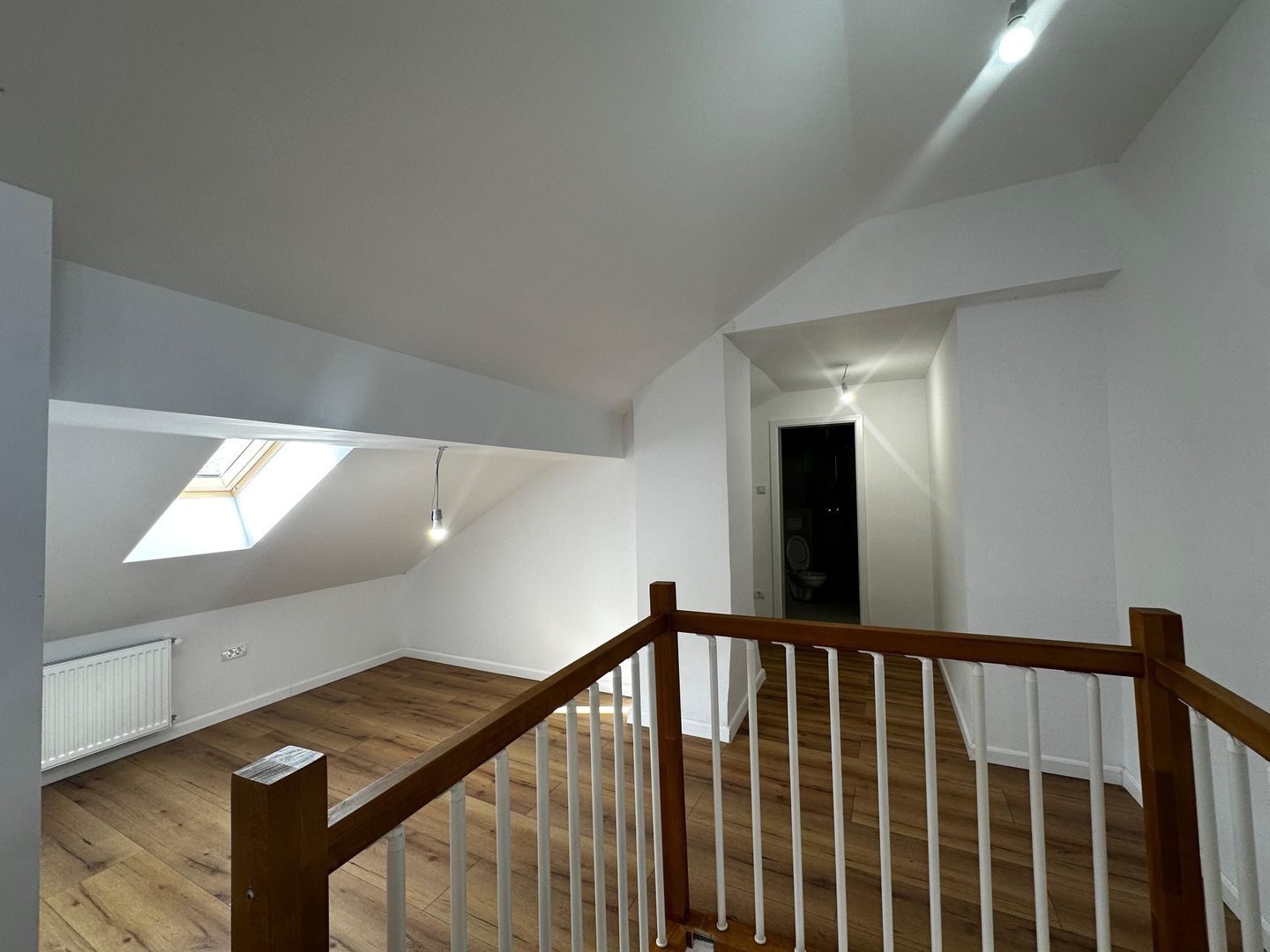 Apartament complet renovat cu scara interioara - Poză 24