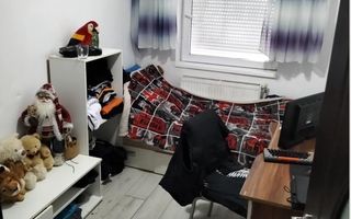 Vând apartament 3 camere - Poză 4