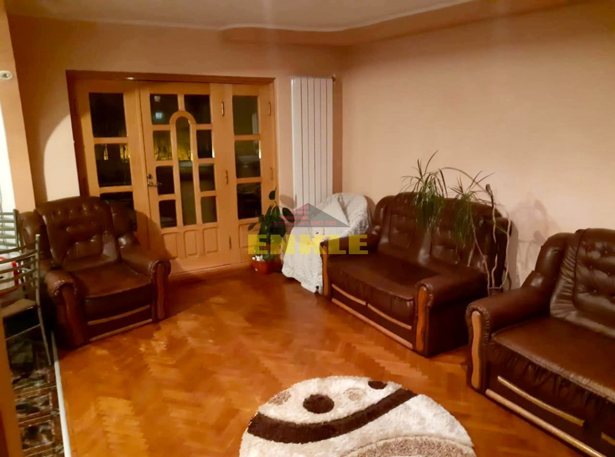 De vânzare: Apartament 3 camere – Calea Națională, Botoșani - Poză 1