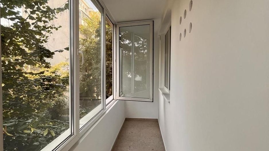 Apartament cu doua camere semidecomandat, piata Domenii - Poză 7