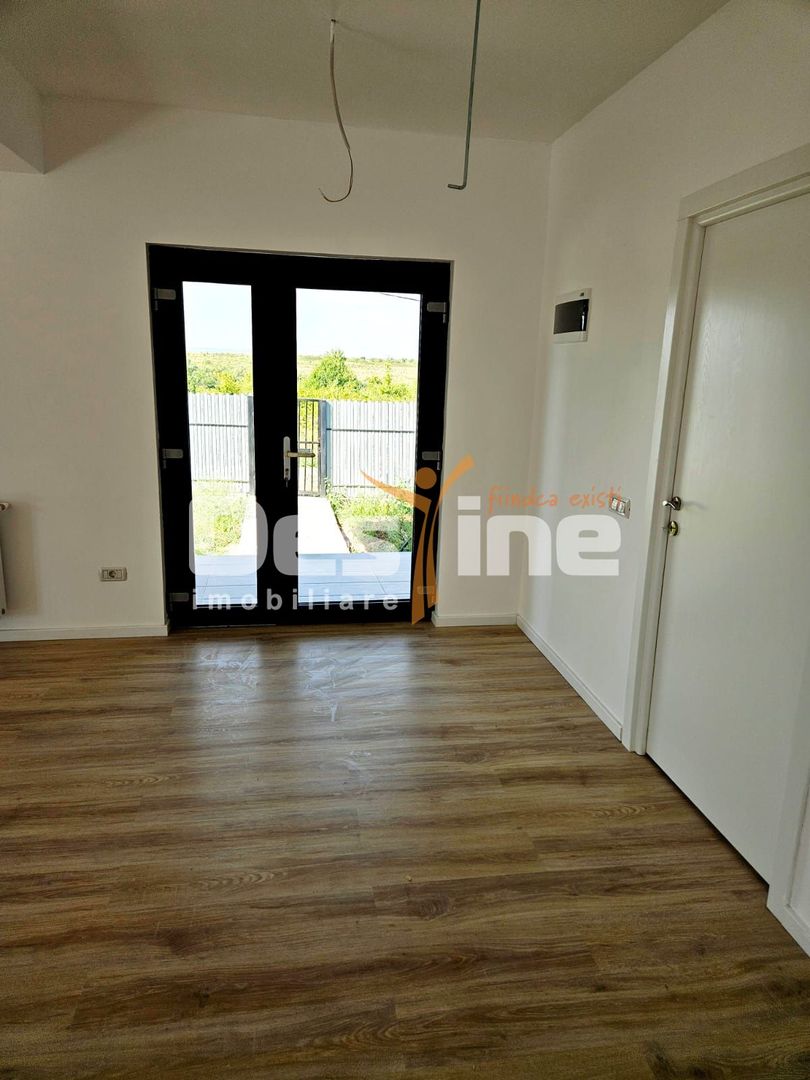 Casă VIȘAN, 3 camere decomandat 74 mp utili, teren 430 mp + parcare - Poză 10