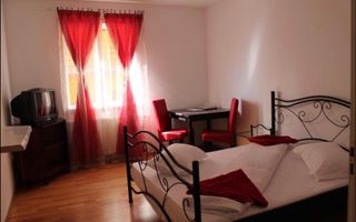 Casa single P+ E , in cartierul Strand - pretabila pentru pensiune sau locuinta - Poză 11