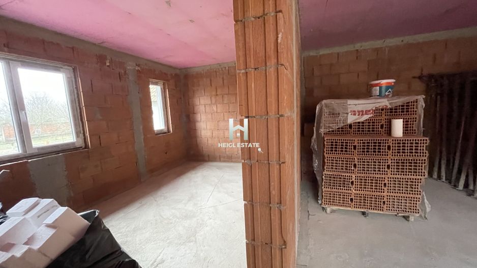 Casa individuala cu 3 camere si gradina mare in Sacosu Turcesc - Poză 8