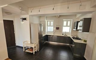 Apartament 3 camere | Ultracentral | Renovat complet - Poză 3