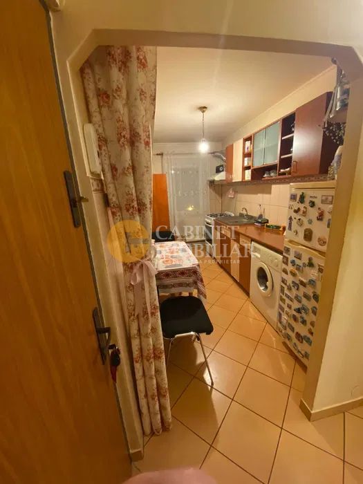 Nicolina- Apartament 2 Camere Decomandat Bloc 1986 - Poză 5