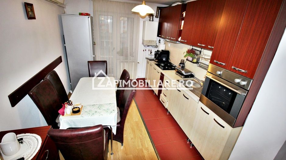 Apartament 3 camere,2 bai,pivnită,70mp,cartier Tudor,mobilat - Poză 13