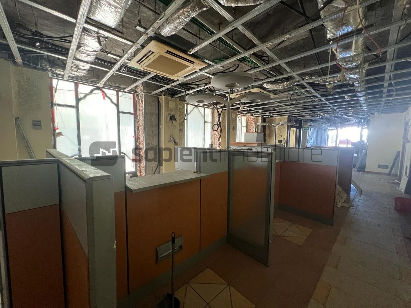 Sapient | Spațiu comercial _ Pasajul Vulturul Negru - Poză 4