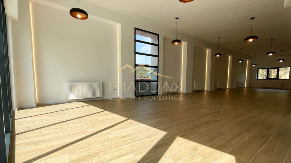 Spatiu comercial S+P+2E+M ***Prima Inchiriere*** - Poză 1