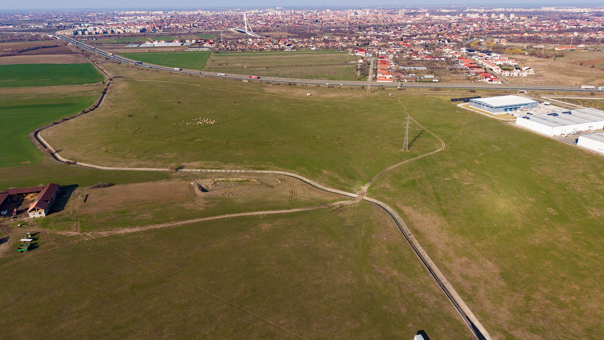 Teren de 107,000mp în zona industrială Zădareni - Poză 24