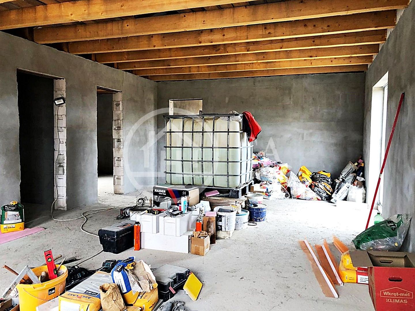 Casa de vanzare cu 4 camere pe str. Izvorului, zona Saldabagiu, Oradea - Poză 5