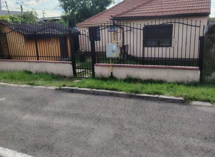 Casă 2 camere Str. Danton - Poză 3