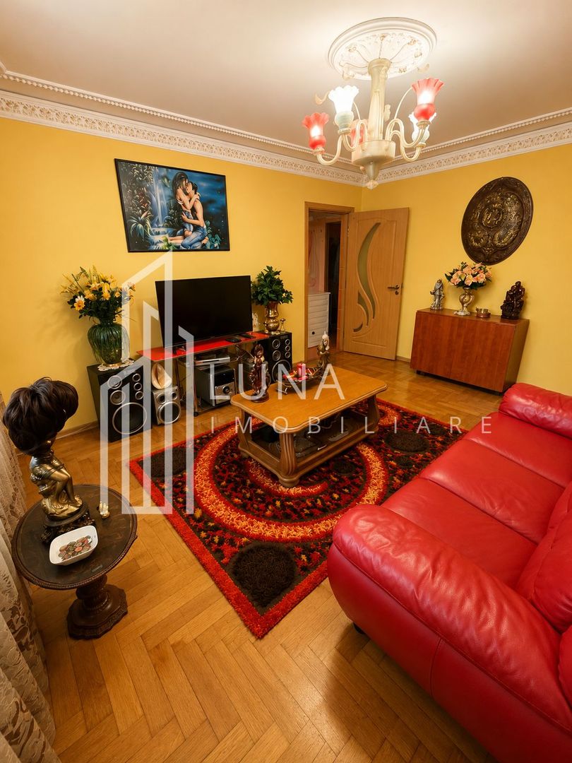 Apartament 3 camere + cameră amenajată la subsol | 2 băi | Tractorul - Poză 1