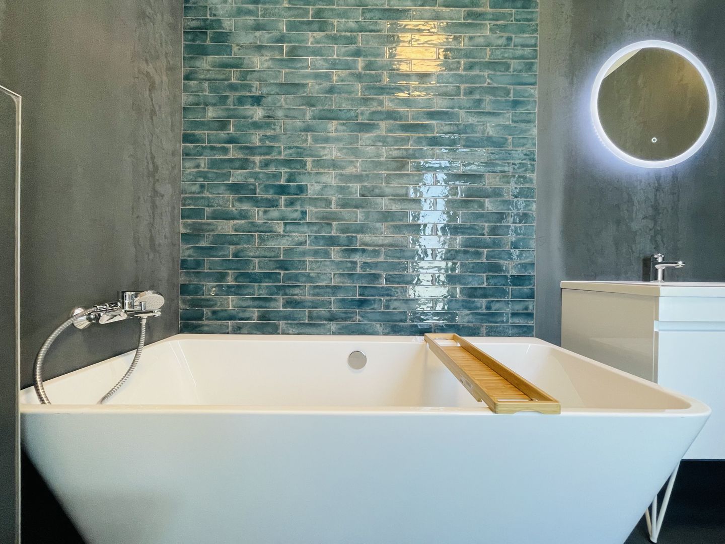 INCHIRIATA - Prima inchiriere, Segmentul Lux | Central | Panouri solare - Poză 15