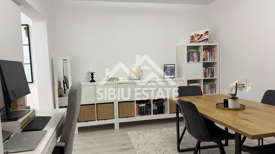 Apartament 3 camere 2 bai, pivita recent renovat-in Sibiu M.Viteazul - Poză 4