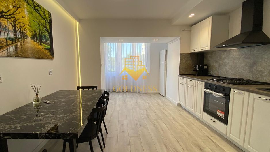 ZONA PREMIUM! AP RENOVAT! 2 camere deco, 57 mp, Plopilor, et 3/4 , sud - Poză 1