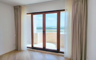 De vanzare apart. 3 camere Faleza , vedere Dunare, 78 mp, renovat premium - Poză 2