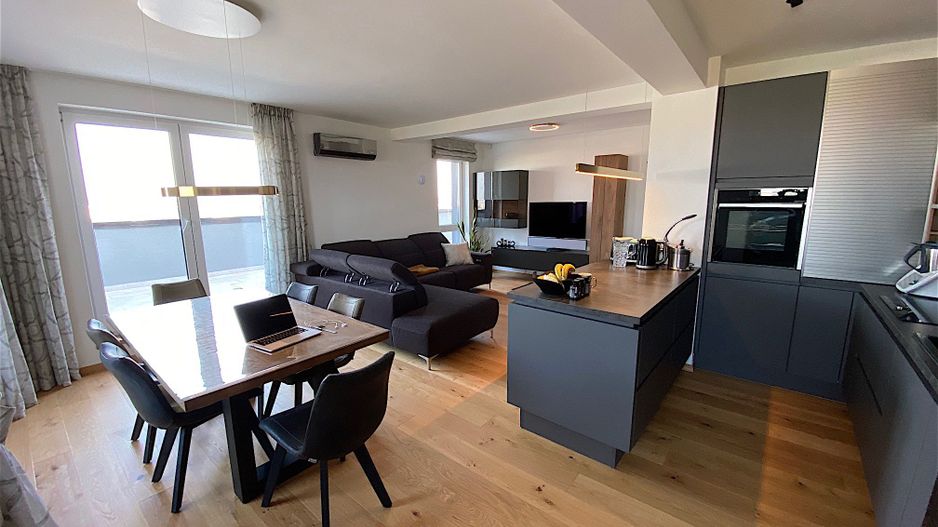 Penthouse Calea Aradului -  terasa 40 mp - Poză 9