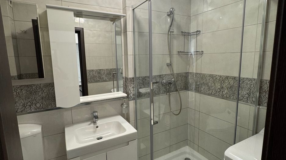 Închiriez garsonieră modernă, Decebal - Piața Muncii - Poză 8