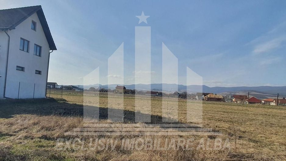 Teren intravilan | 1100 mp | 32 ml deschidere | Partos - Poză 1