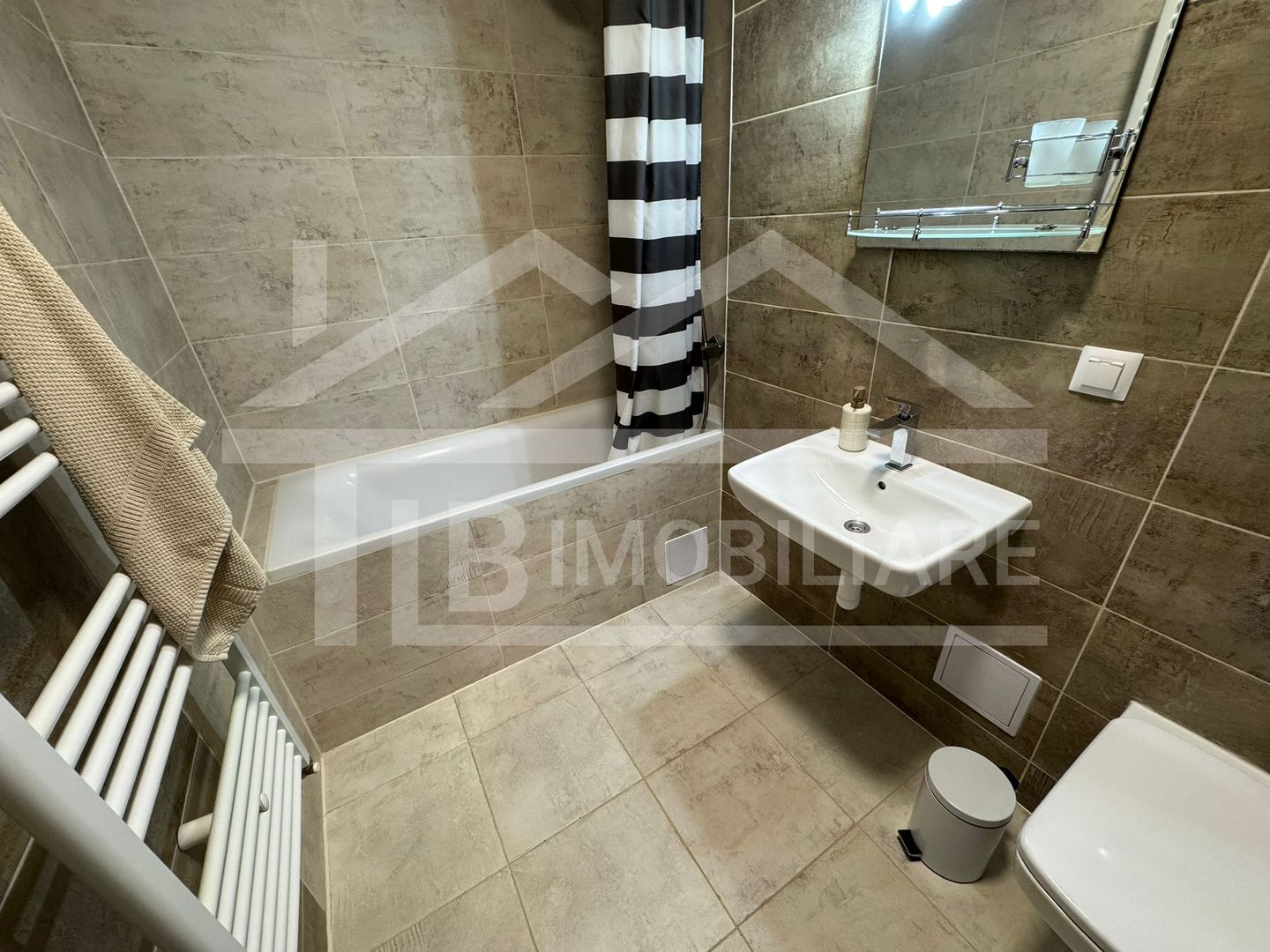 Apartament cu 3 camere, 66mp, decomandat, Zona Maurer Residence - Poză 12