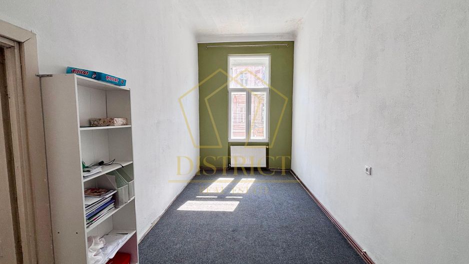 Apartament cu 3 camere pretabil firme, birouri | Traian - Poză 2