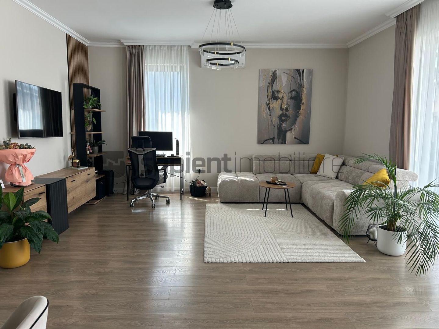 Casa zona  Viena Residence - Poză 1