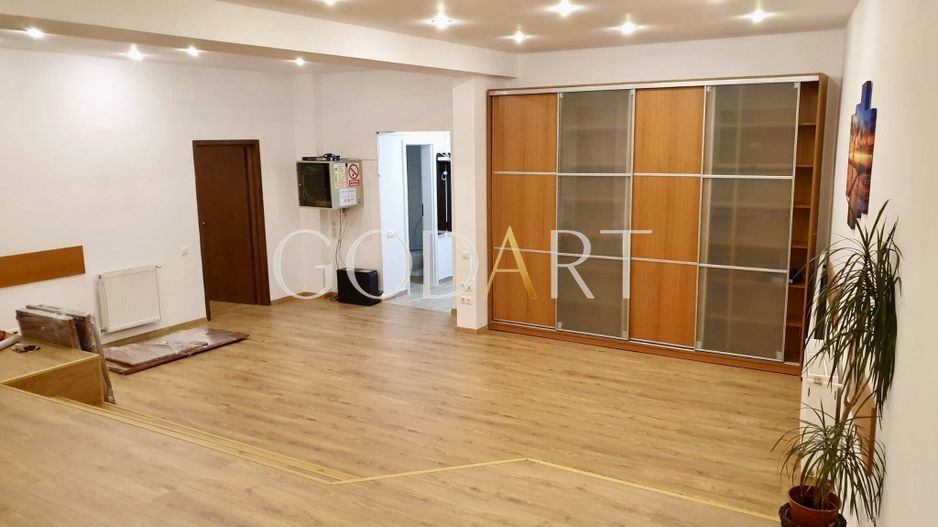 Unirii |  Mitropolie | Bloc boutique | 2006 - Poză 3