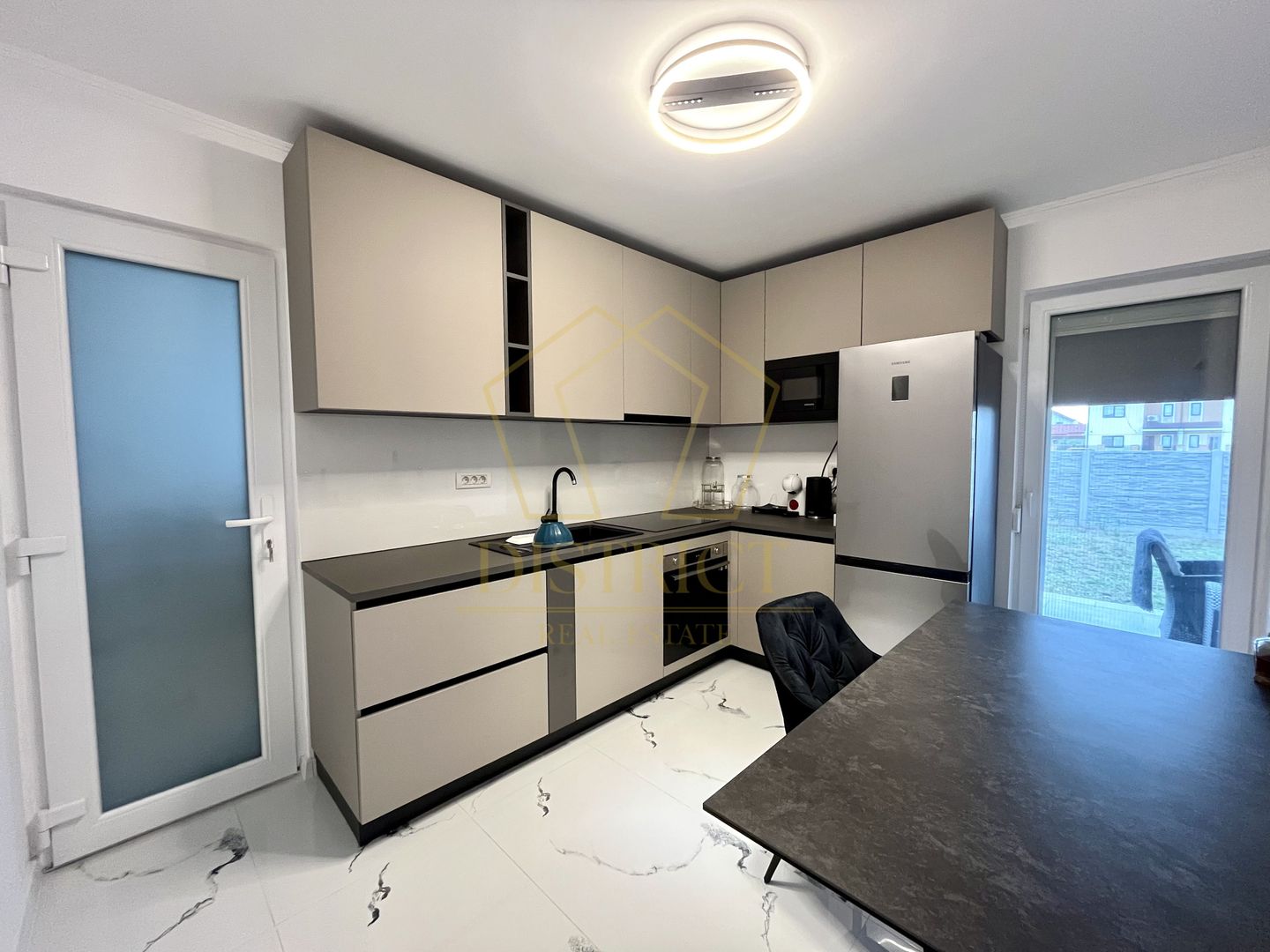 Duplex deosebit cu 5 camere despartit prin camera tehnica | Mosnita Noua - Poză 4