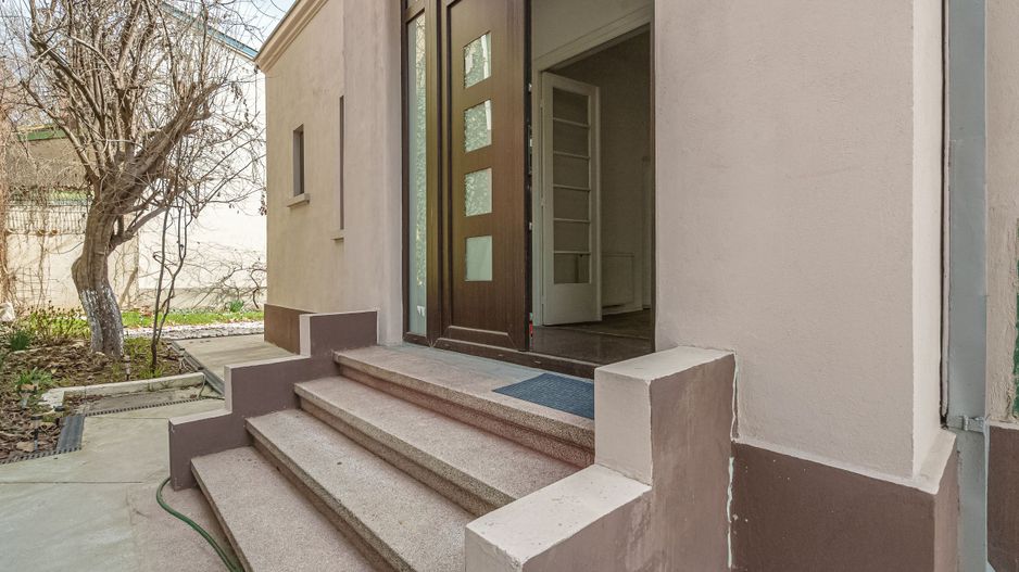 Piata Muncii - Decebal, casa 87 mp totali, 179 mp curte libera, - Poză 7