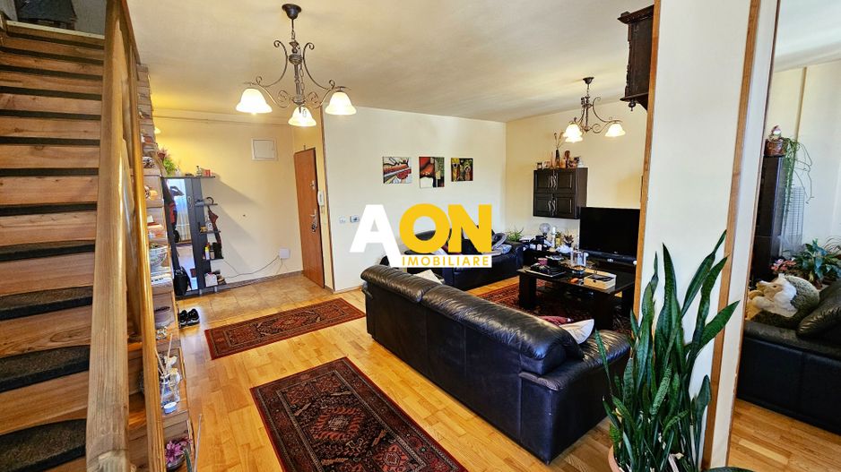 Apartament 3 camere, 111 mp utili, cu garaj, Cetate - Poză 3