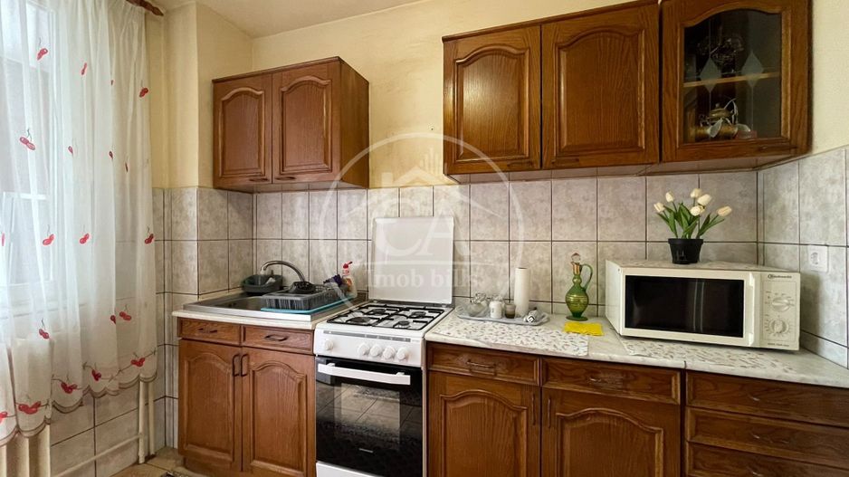 Apartament de vânzare cu 3 camere în zona Dacia, Oradea - Poză 8