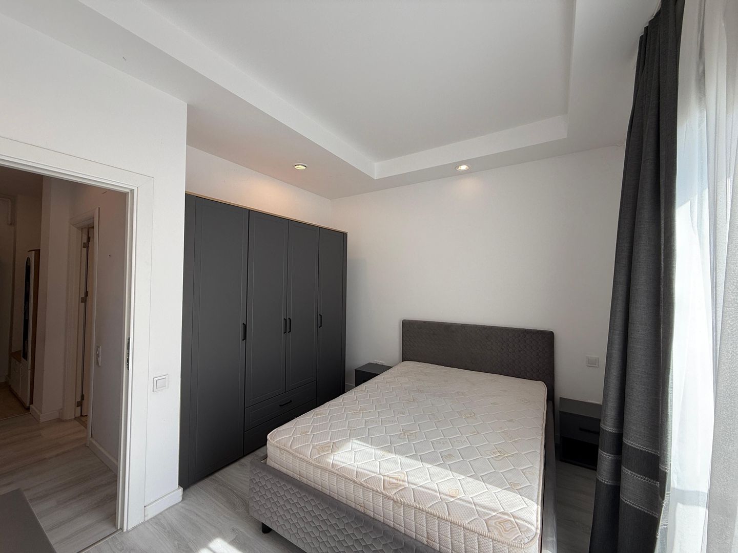 COSMOPOLIS - Apartament cu 2 camere tip studio, mobilat si utilat. - Poză 3