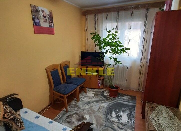Casa cu 3 camere de vanzare in Botosani 156 mp cu teren 1100 mp - Poză 2