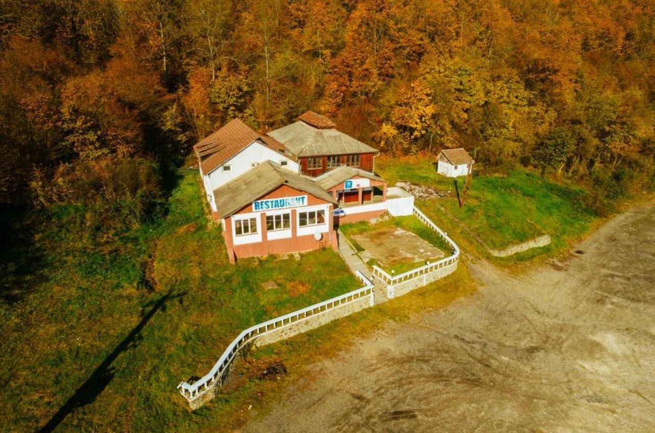 Pensiune 12 camere, vulcanizare, spălătorie pe DN7 - Poză 1