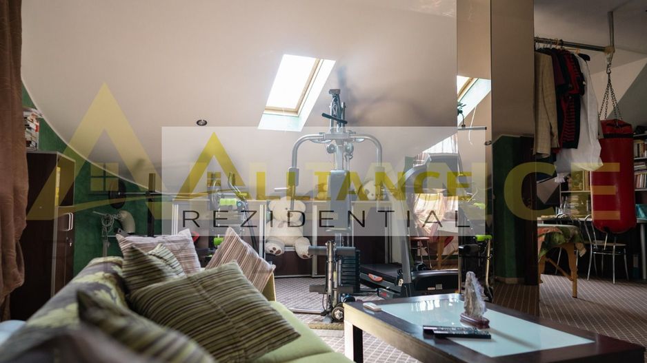 [OLTENITEI] Vila cu 7 camere - 325 MPU - Teren - 766 MP - P+1+M - Poză 7