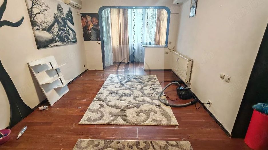 Vand apartament 3 camere, semidecomandat, str. Liviu Rebreanu - Poză 3