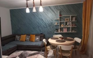 De vânzare apartament 3 camere/ zona Codrii Cosminului - Poză 1