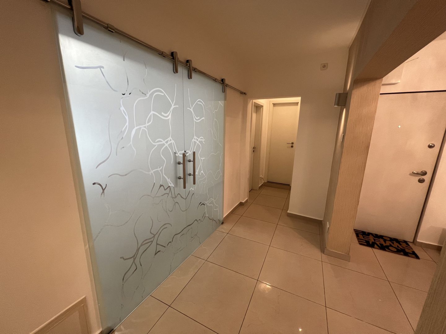 Apartament Lux 4 camere metrou loc parcare - Poză 21
