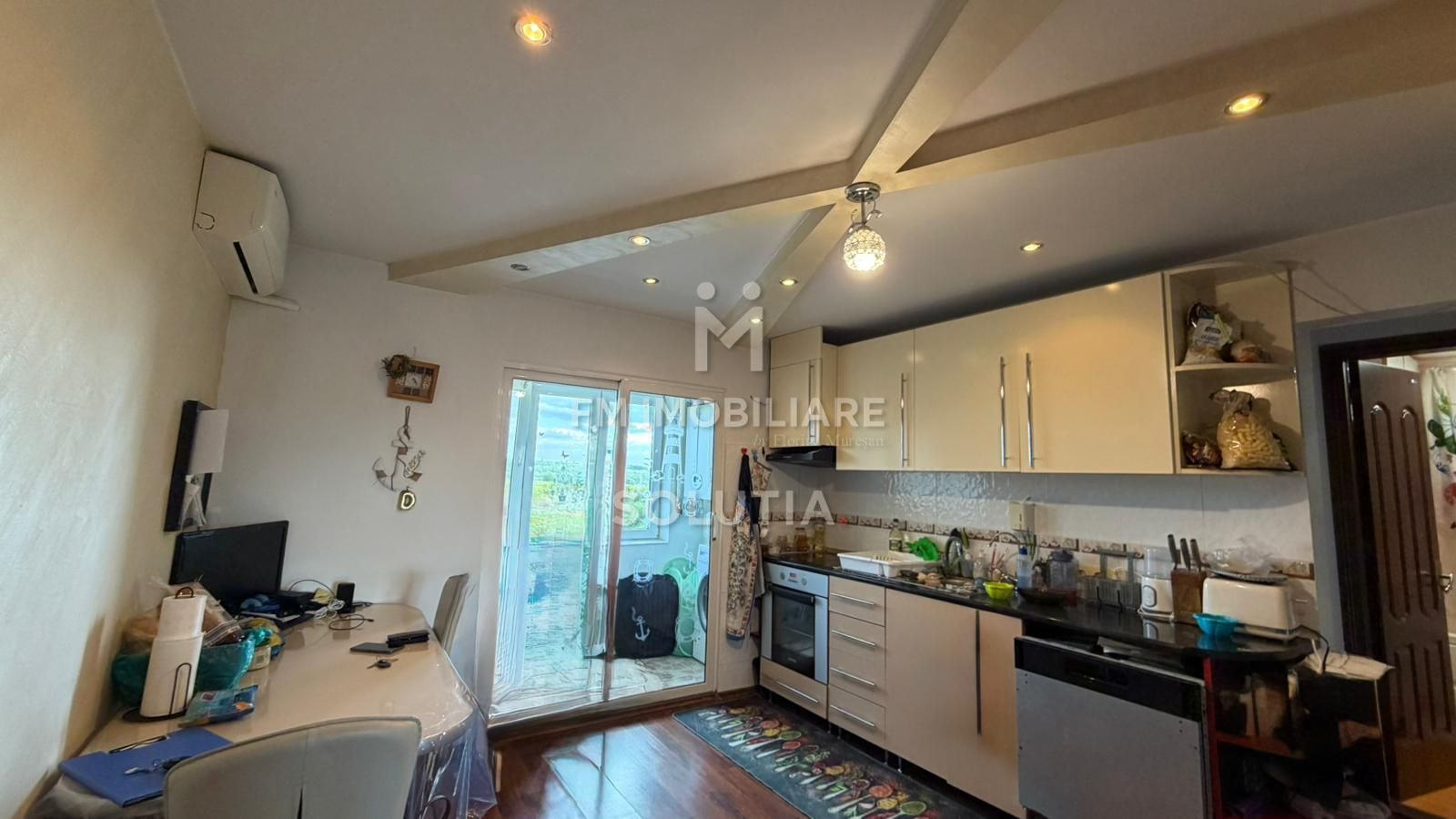 Apartament 2 camere decomandat – mobilat și utilat, zona Hotvon - Poză 4