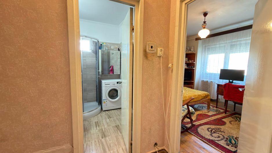 Apartament Ultracentral 3 camere Etaj I -Str. Mihai Viteazul 1- Carei - Poză 11
