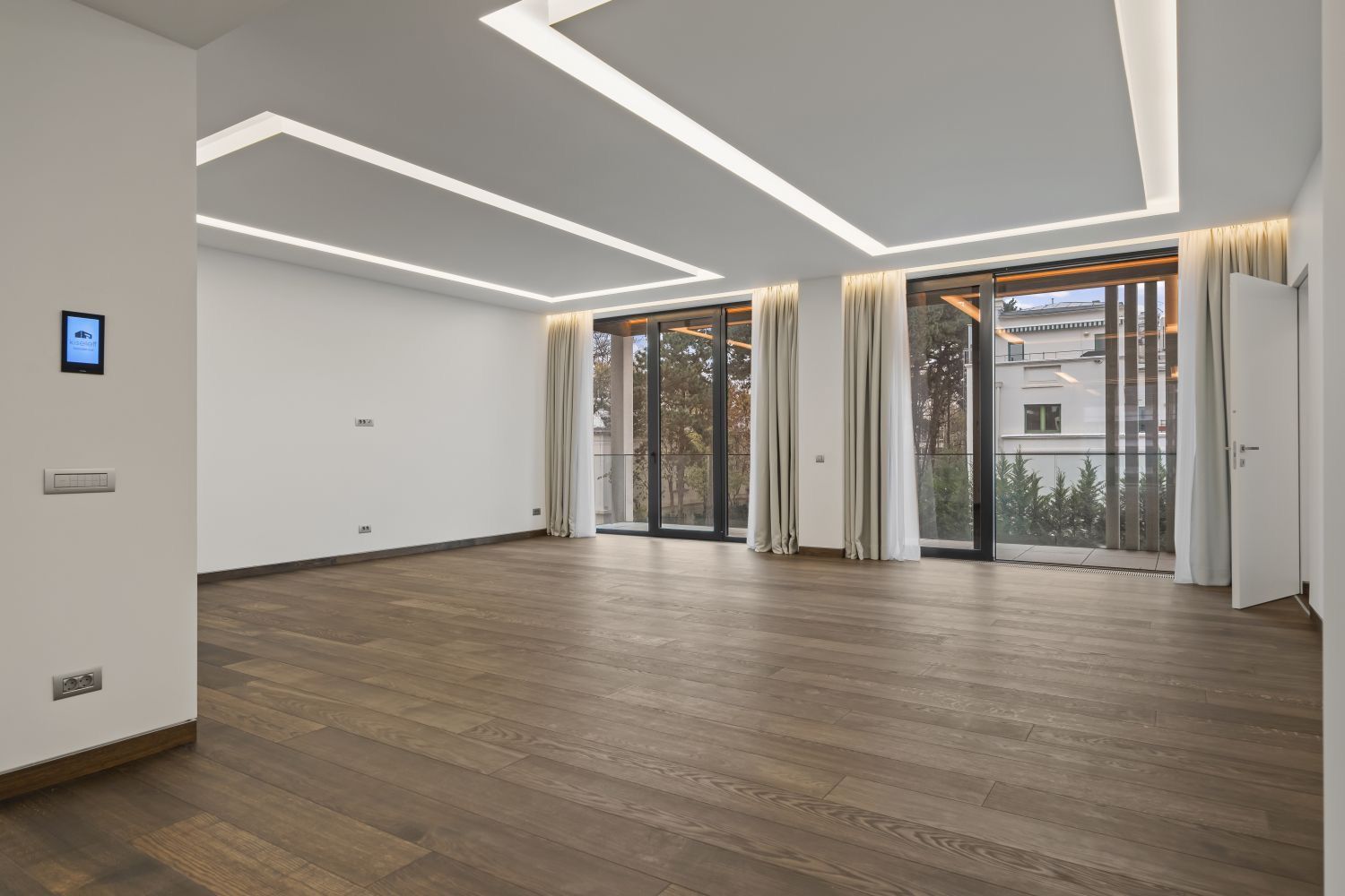 Apartament unic 5 Camere | Zona Aviatorilor - Poză 1