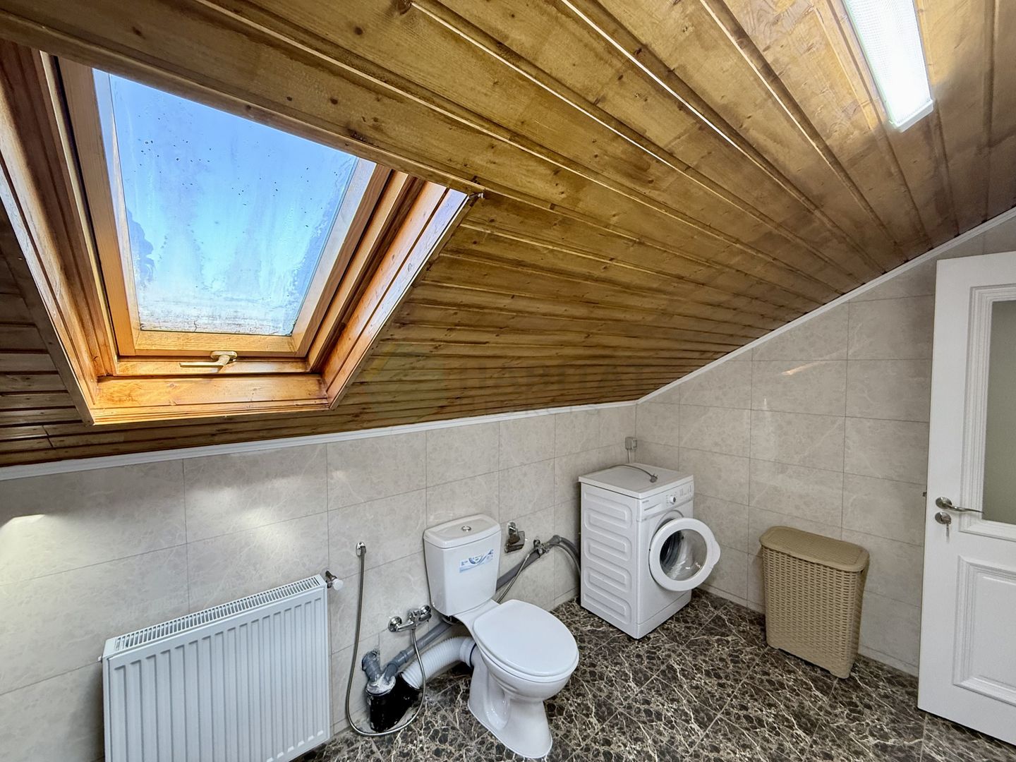 Vila 5 camere Volunatari| Mobilata, piscina exterioara - Poză 8