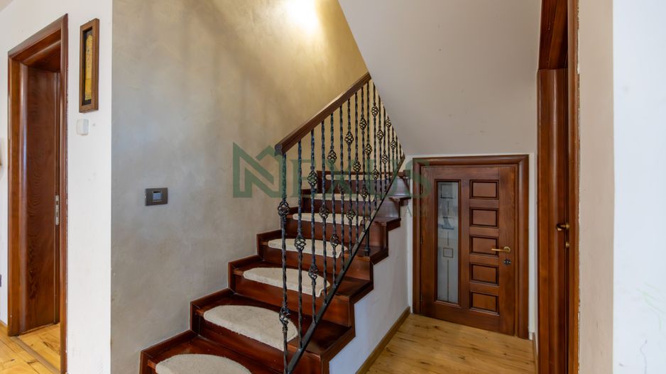 Casă/Vilă modernă de vânzare la intrare în Bogdan Vodă, județul Bacău. - Poză 37