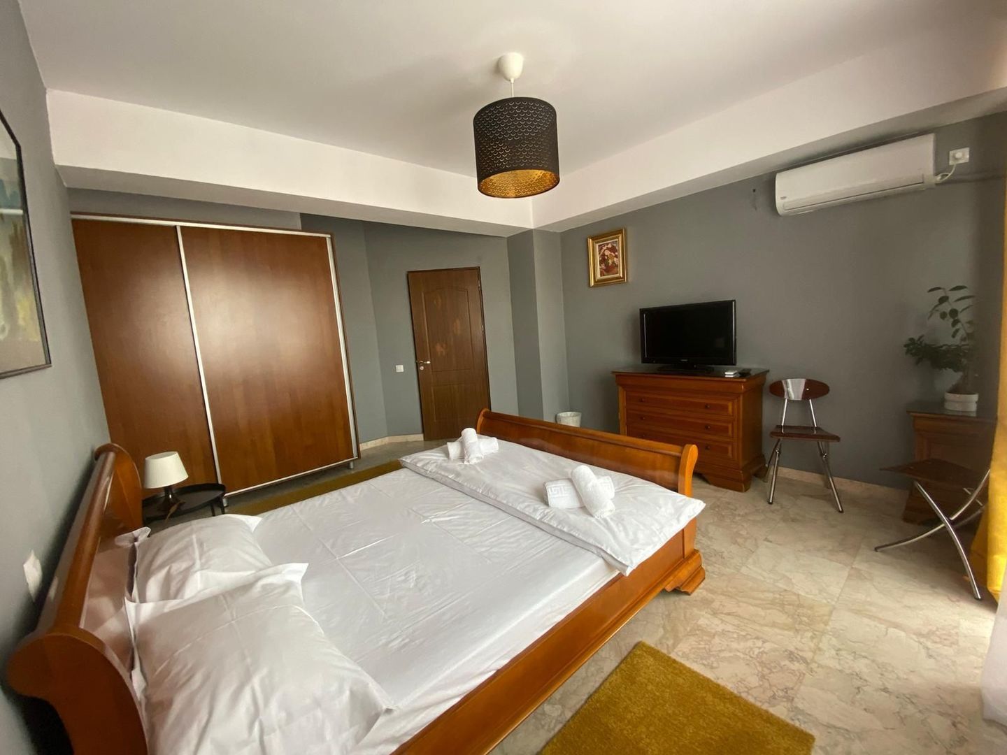 Apartament -220mp + terasa 200mp sector 4 Pasaj Marasesti an bloc 2000 - Poză 8