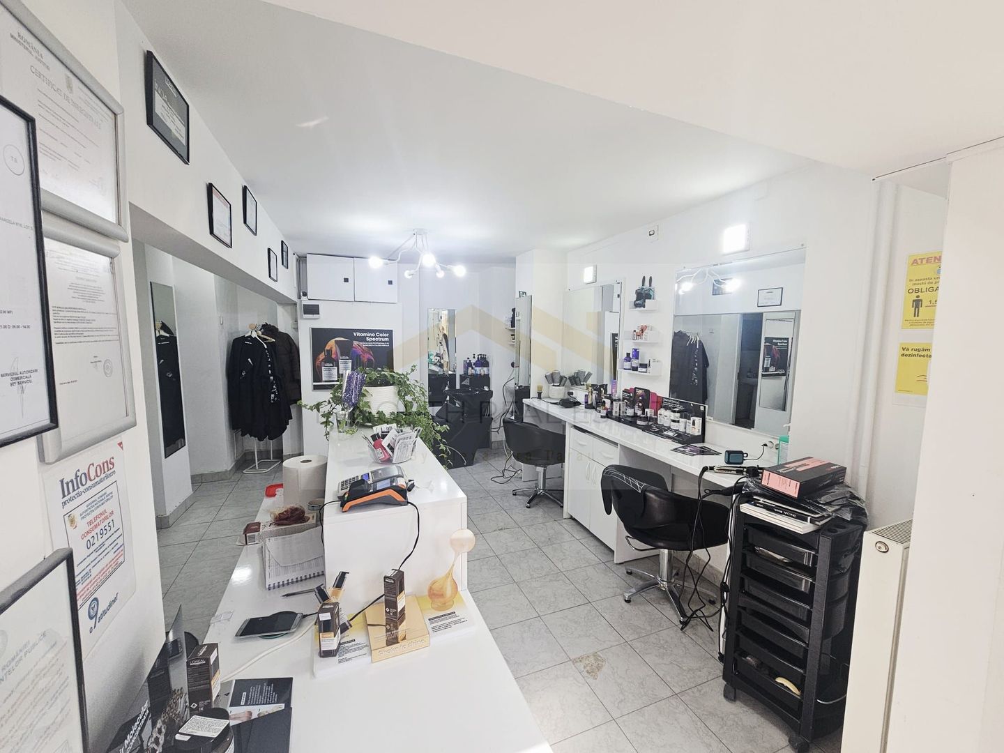 Spațiu coafor / frizerie / manichiură–pedichiură de închiriat – Mihai Bravu - Poză 1