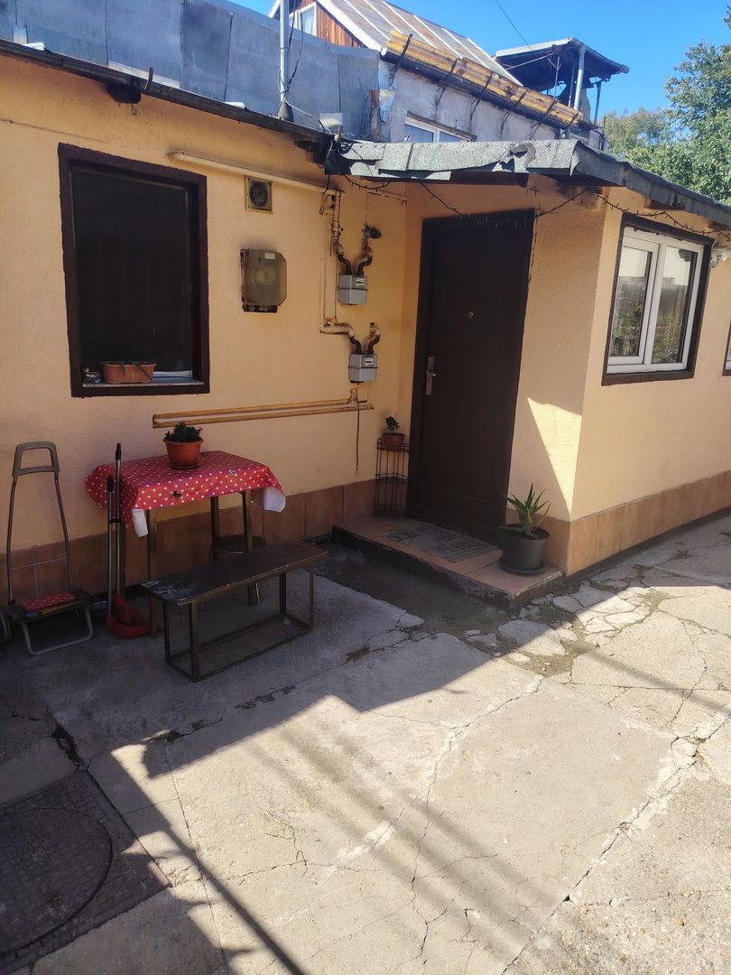 Casă curte proprie, 4 Camere, Curte Generoasă – Dristor - Poză 1