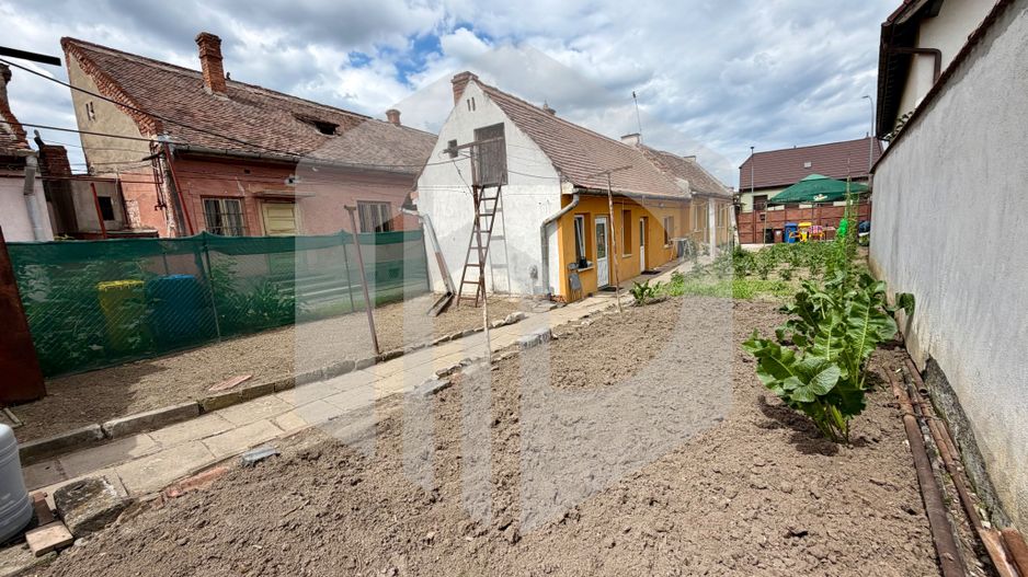 Casa+teren-Str. Kogălniceanu, Piață Cluj- 313 mp teren - Poză 9