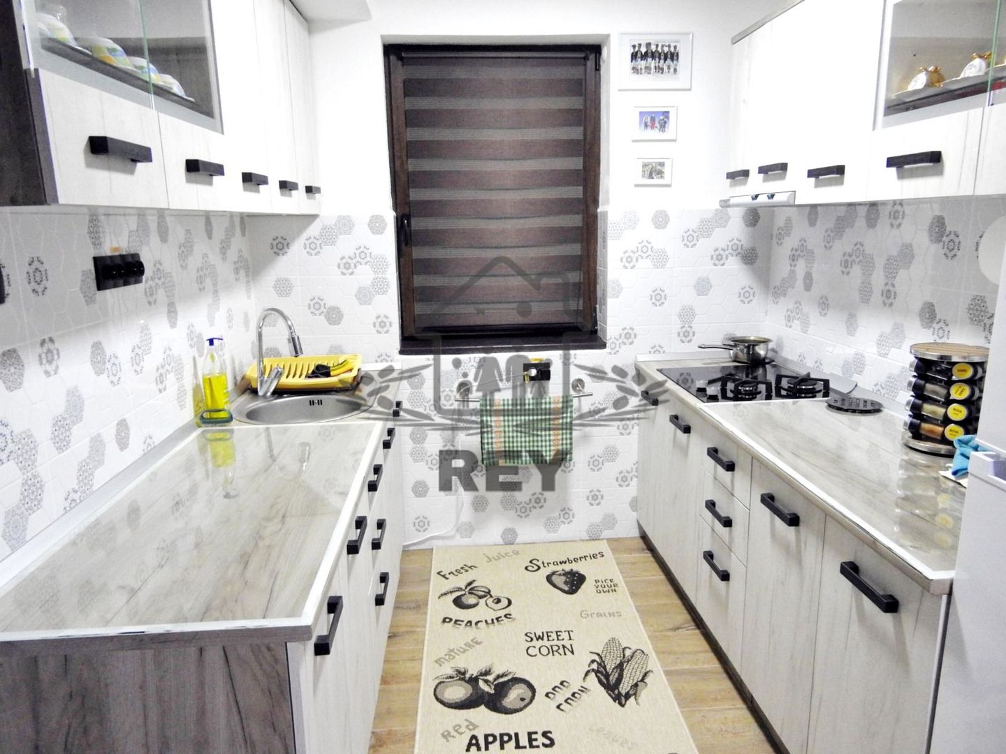 Casa de vacanta / Pensiune de vânzare la 12km de Sibiu - Poză 5