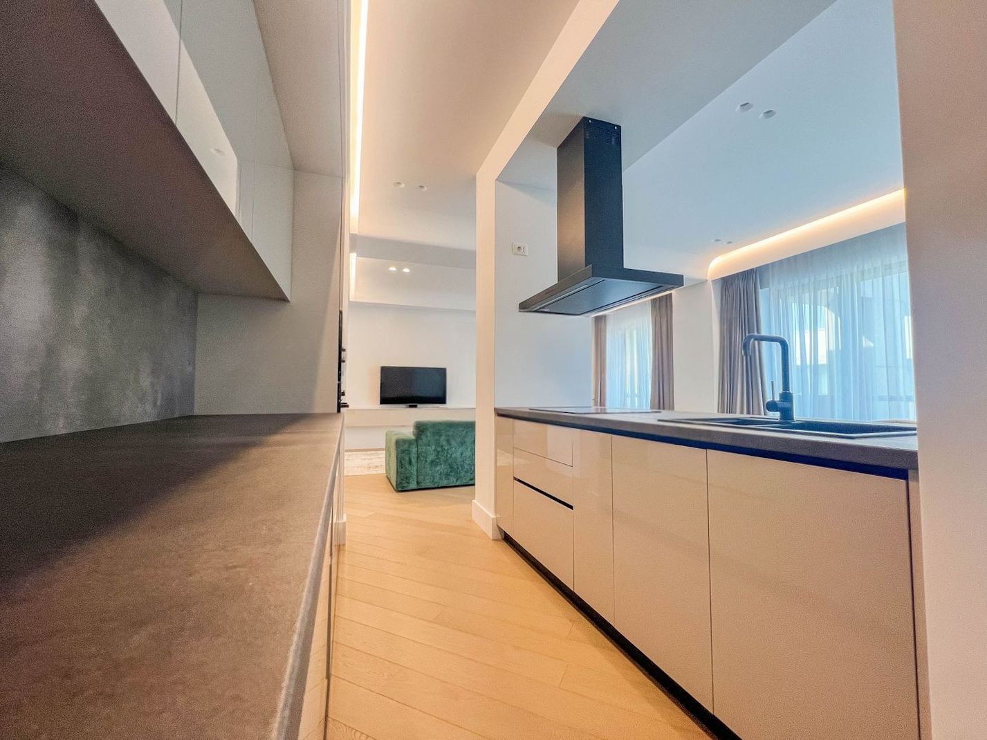 Chirie I Penthouse 4 camere I Iancu Nicolae I Bloc Luxury I 2 Parcari - Poză 8